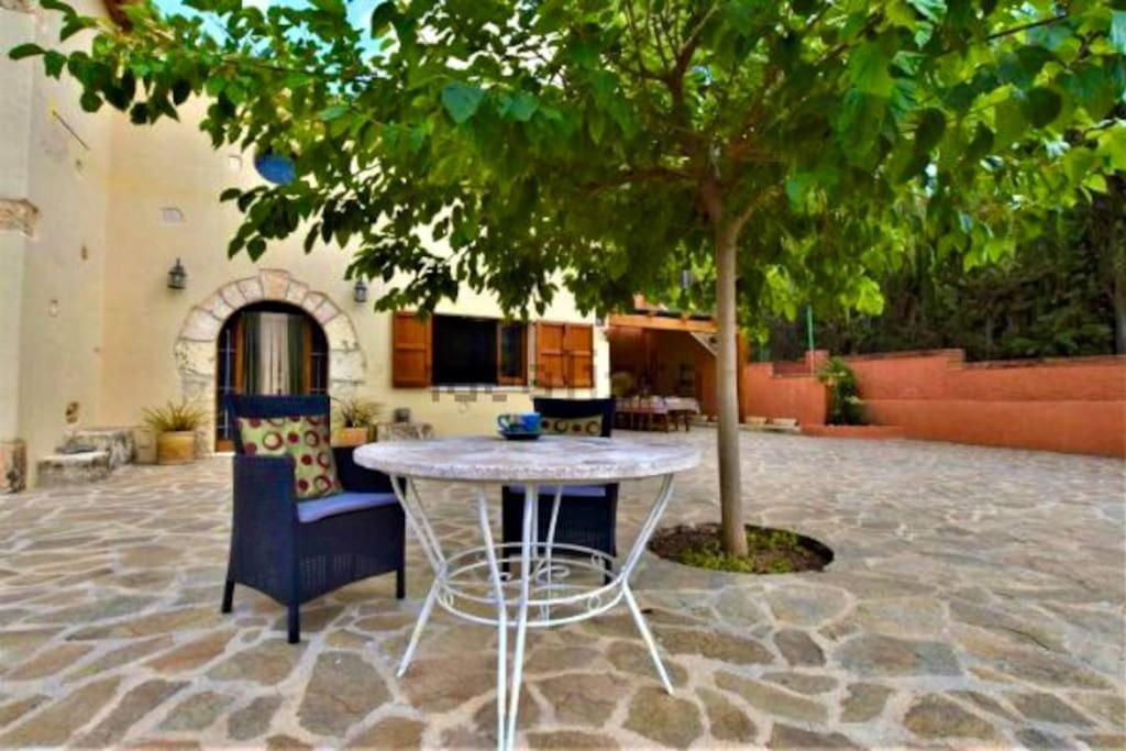 Apartment In Country House With Views And Pool Vespellá Eksteriør billede